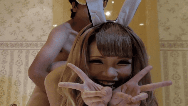 MISS-28392 FC2 PPV 450384 Personal shooting 32 Shaved girl Erice decided to be a bunny girl is cosplay at the age of 19 and raw cum shot